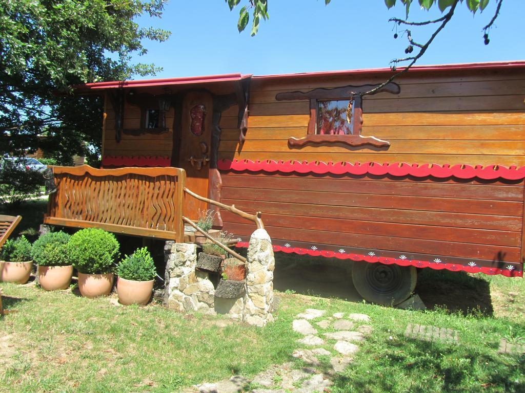 Thurins Gitenchassagne B&B 외부 사진